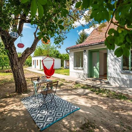 Апартаменты Dobo13 Балатонбоглар Экстерьер фото